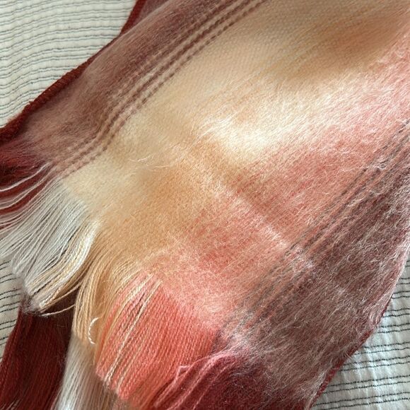 Beautiful alpaca scarf from Ecuador so soft and warm! - Picture 9 of 11